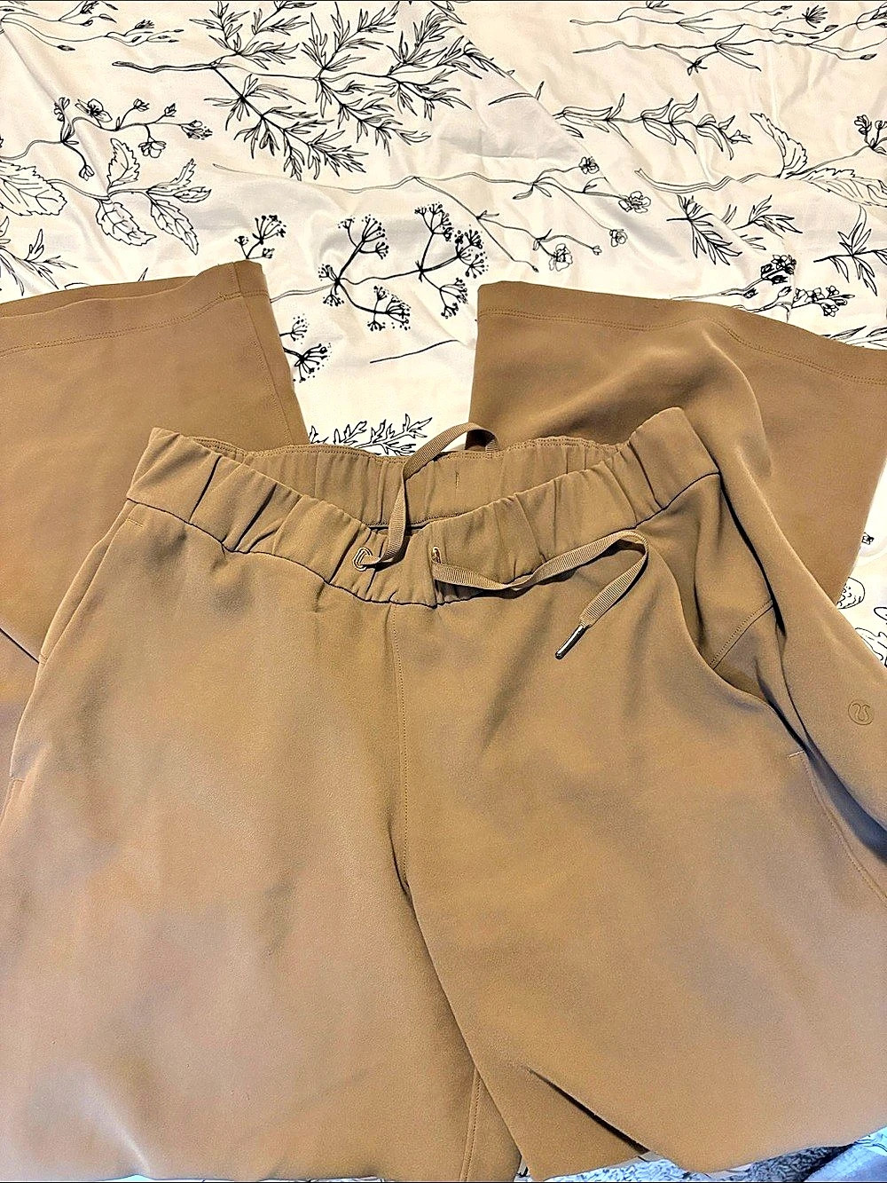 lululemon Steady State SuperLoft Oversized Wide-Leg Pant Wide-Leg Pant Brown
